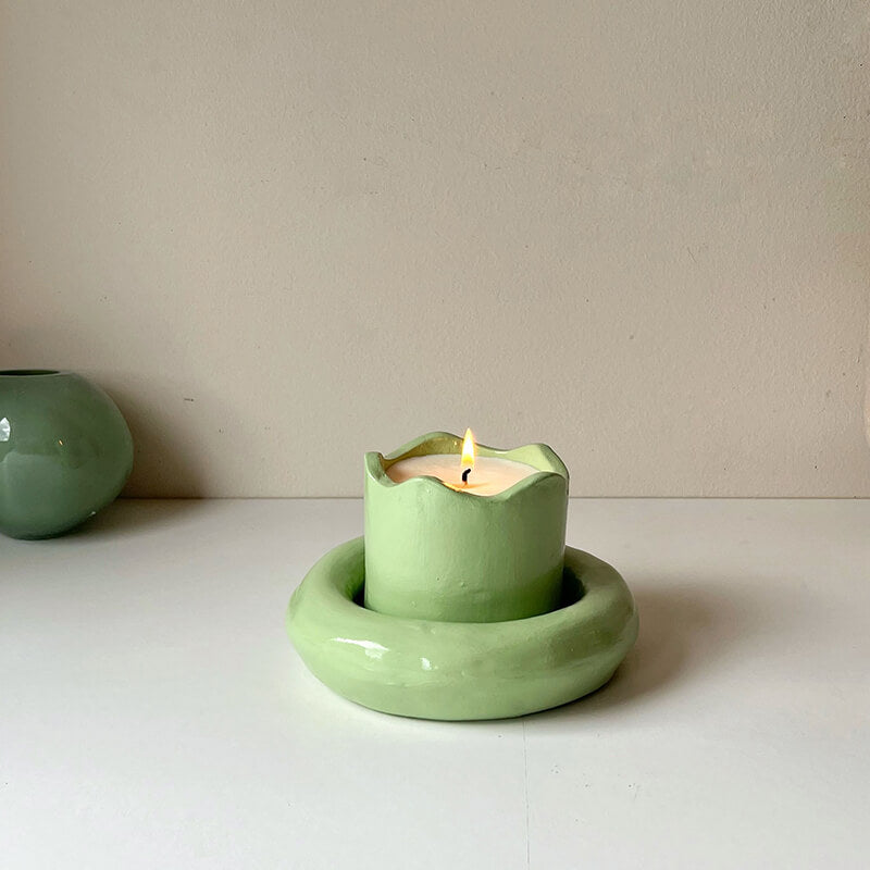 Green curvy candle making at home